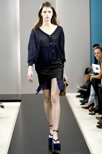 Look 15